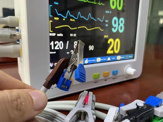 8.4 นิ้ว TFT LCD วัตกรรมศาสตร์ มัลติพารามิเตอร์ มอนิเตอร์กับ EtCO2 ECG SPO2 NIBP Temp
