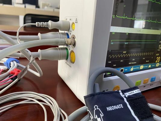 โมเนอร์ผู้ป่วยแบบพกพาในคลินิกค่ายทั่วไปที่มี EtCO2 ECG SPO2 NIBP Temp Measurement
