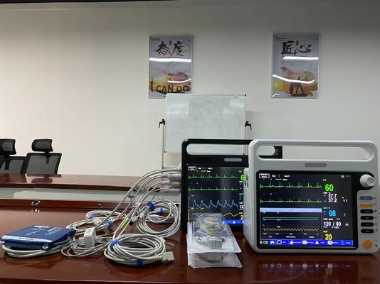 อุปกรณ์ติดตามผู้ป่วยหัวใจแบบดิจิทัลที่พกพาได้ 2 Temp PR HR สําหรับรถพยาบาล ICU