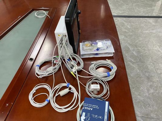 ICU โมเนอร์หัวใจผู้ป่วยพกพาที่มี 6 ปารามิเตอร์มาตรฐาน ECG NIBP SPO2