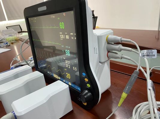 รถพยาบาลฉุกเฉินตรวจสอบสัญญาณสําคัญหลายภาษา ด้วยจอ 15 นิ้ว OEM