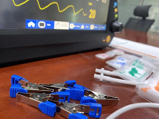 เครื่องแสดงสัญญาณสําคัญทางชีวภาพดิจิตอลสําหรับสัตวแพทย์ พร้อม ECG NIBP SPO2 2 Temp Standard