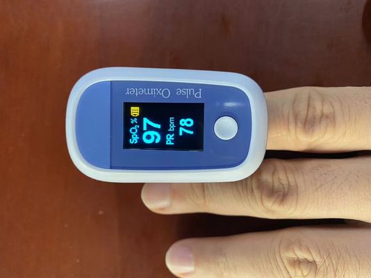 SPO2 ติดตาม OLED เครื่องวัดอักซิมเมตรปลายนิ้วมือด้วย Display สี