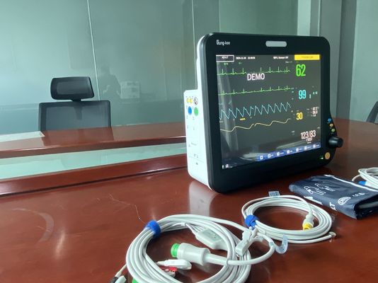 เครื่องตรวจสอบผู้ป่วยหลายปารามิเตอร์ TFT LCD 15 นิ้วระดับสูงที่ใช้ในห้องปฏิบัติการ / OT, ICU, CCU, ส่วนเด็กเกิดใหม่